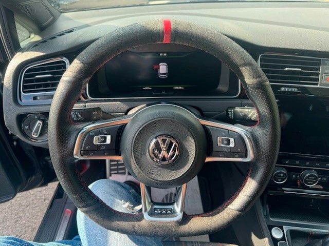Fahrzeugabbildung Volkswagen Golf VII Lim. GTI Performance LED VIRTUELL