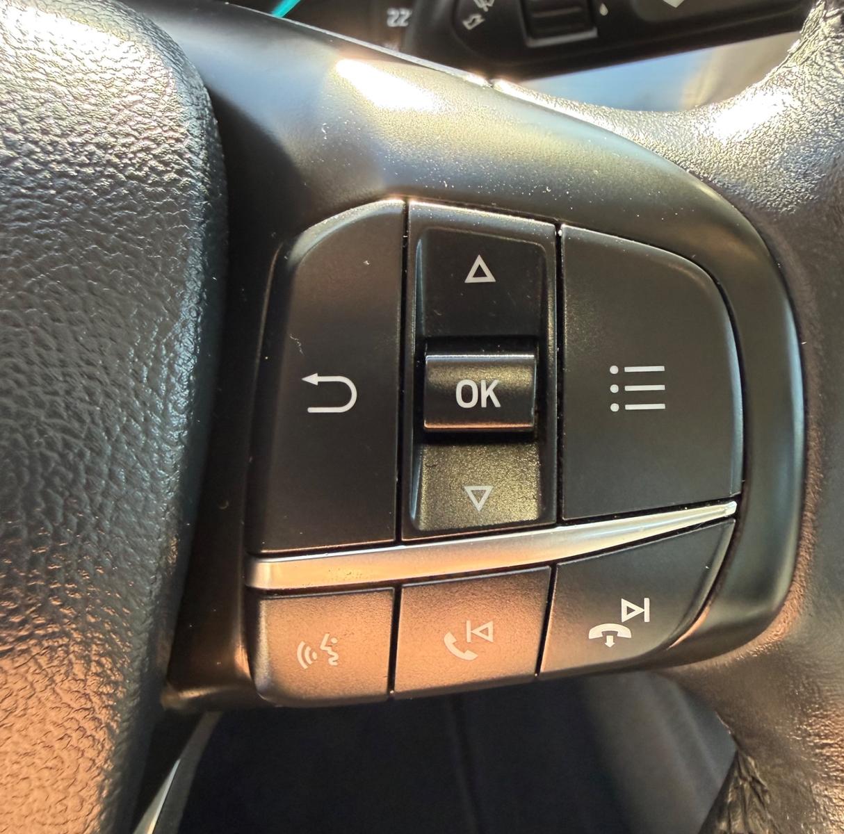 Ford Focus Titanium Sportsitze Sport Lenkrad