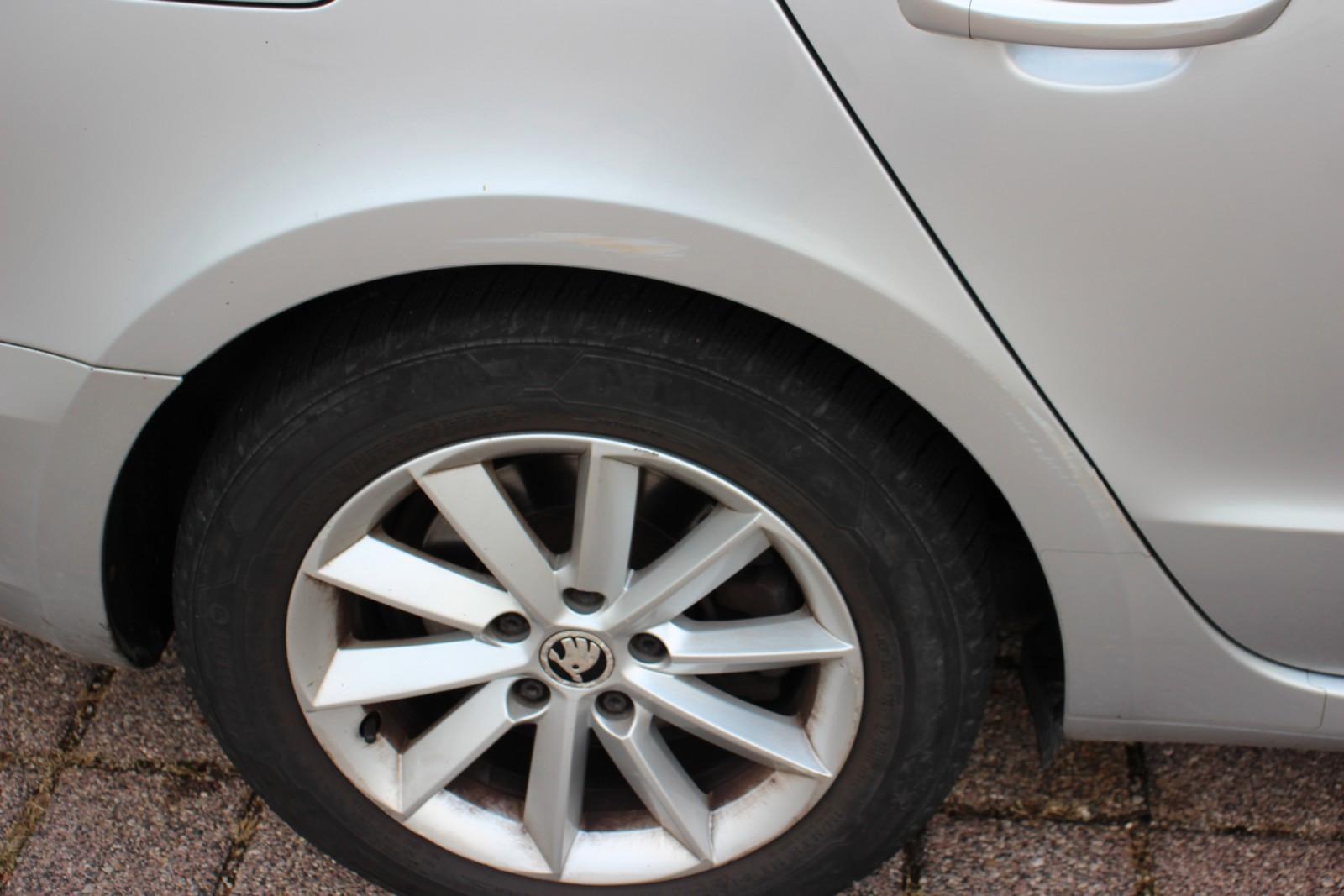 Skoda Superb 2014 — photo 24