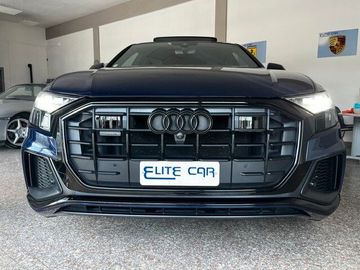 Audi Q8 - 2