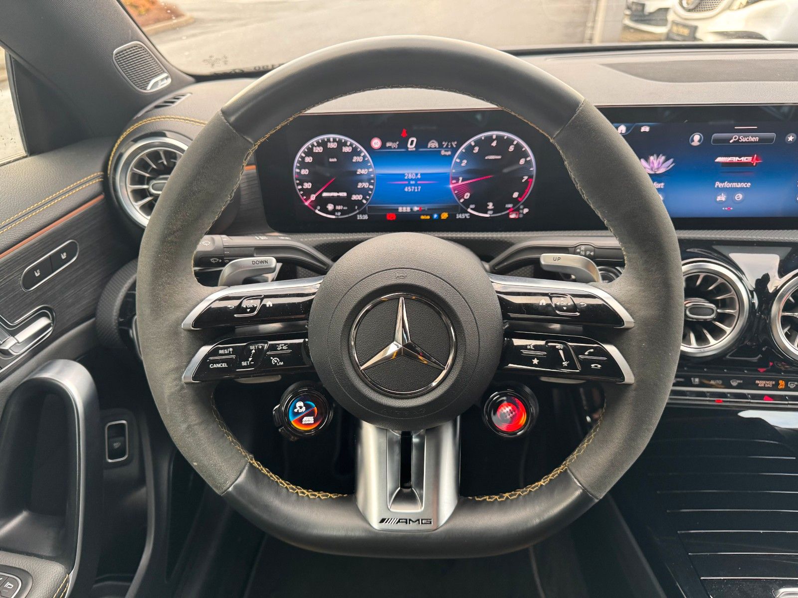 Fahrzeugabbildung Mercedes-Benz CLA 45 AMG S 4M Aero+Burm+PerfSitz+MultiB+Memory