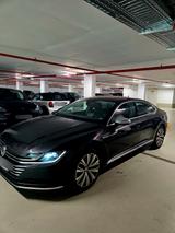 Volkswagen Arteon 2.0 TSI OPF DSG Elegance Elegance - Volkswagen Arteon: Elegance
