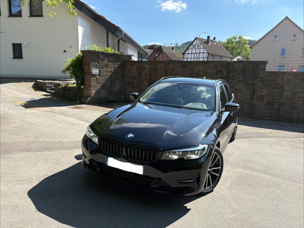 Image of BMW 320