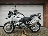 BMW R 1200 GS mit Seitenkoffer und Top-Case