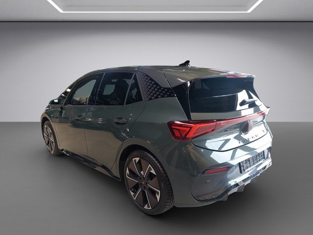 Born VZ 79 kWh SHZ KAMERA NAVI ACC HUD LED PANO