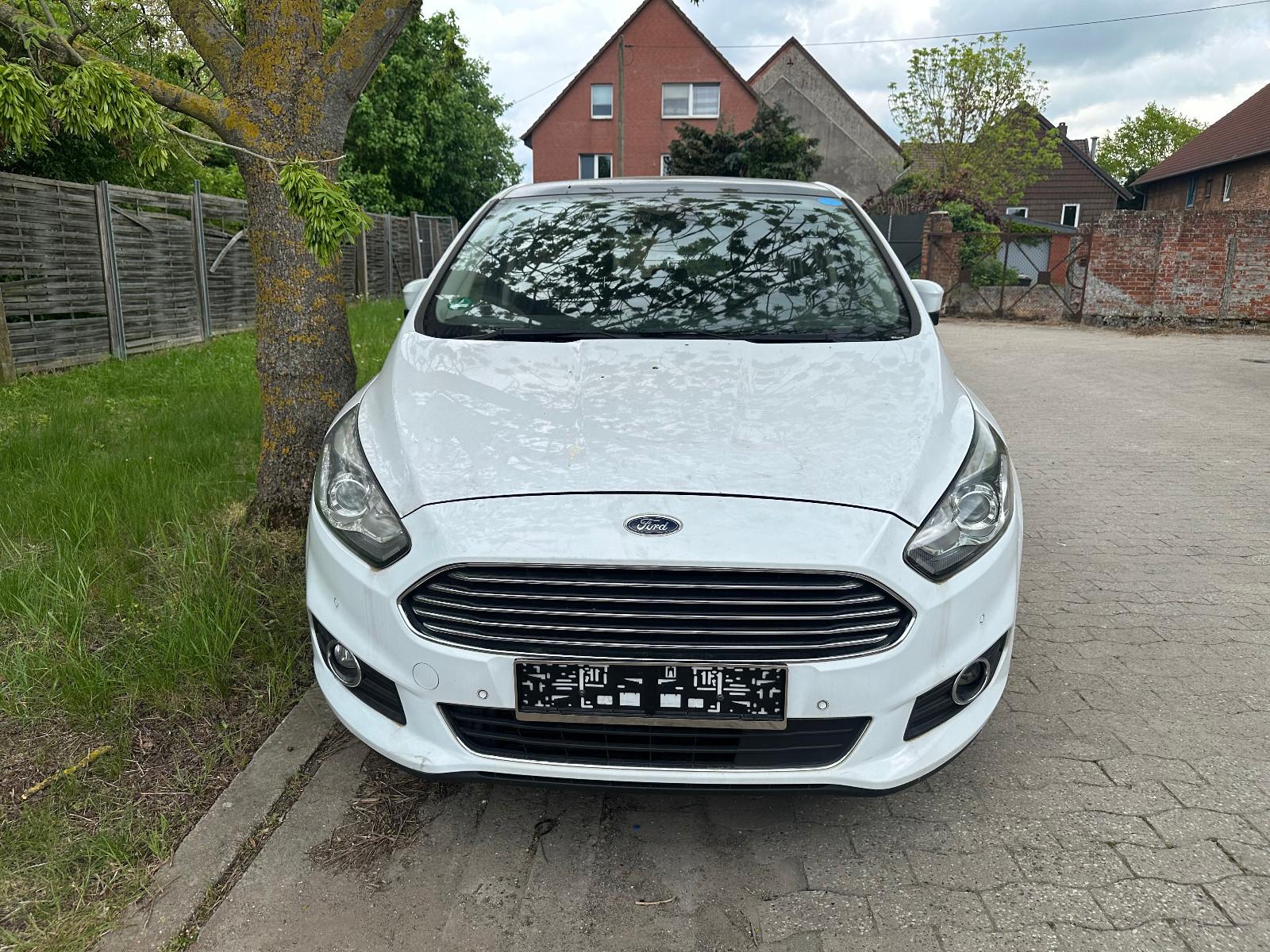 Ford S-Max S-MAX Titanium  MOTORSCHADEN