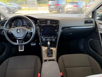 Volkswagen Golf - 11