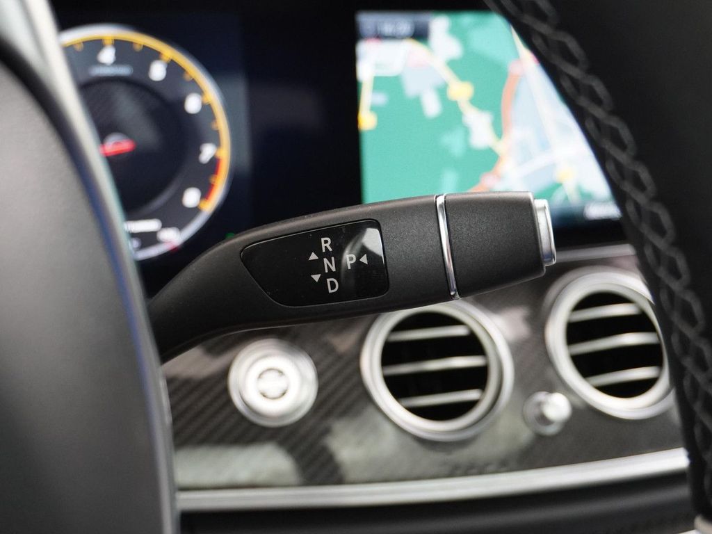 Mercedes-Benz E 63 AMG S 4MATIC+ Händlerwartung panorama dach