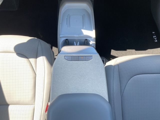 Fahrzeugabbildung Kia EV3 81.4 kWh EARTH *WIC*BUS*UPG*DRIVE*DES*SD*
