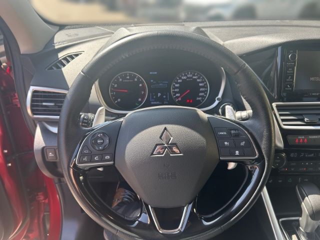 Fahrzeugabbildung Mitsubishi Eclipse Cross Top 4WD El. Panodach Navi Soundsys
