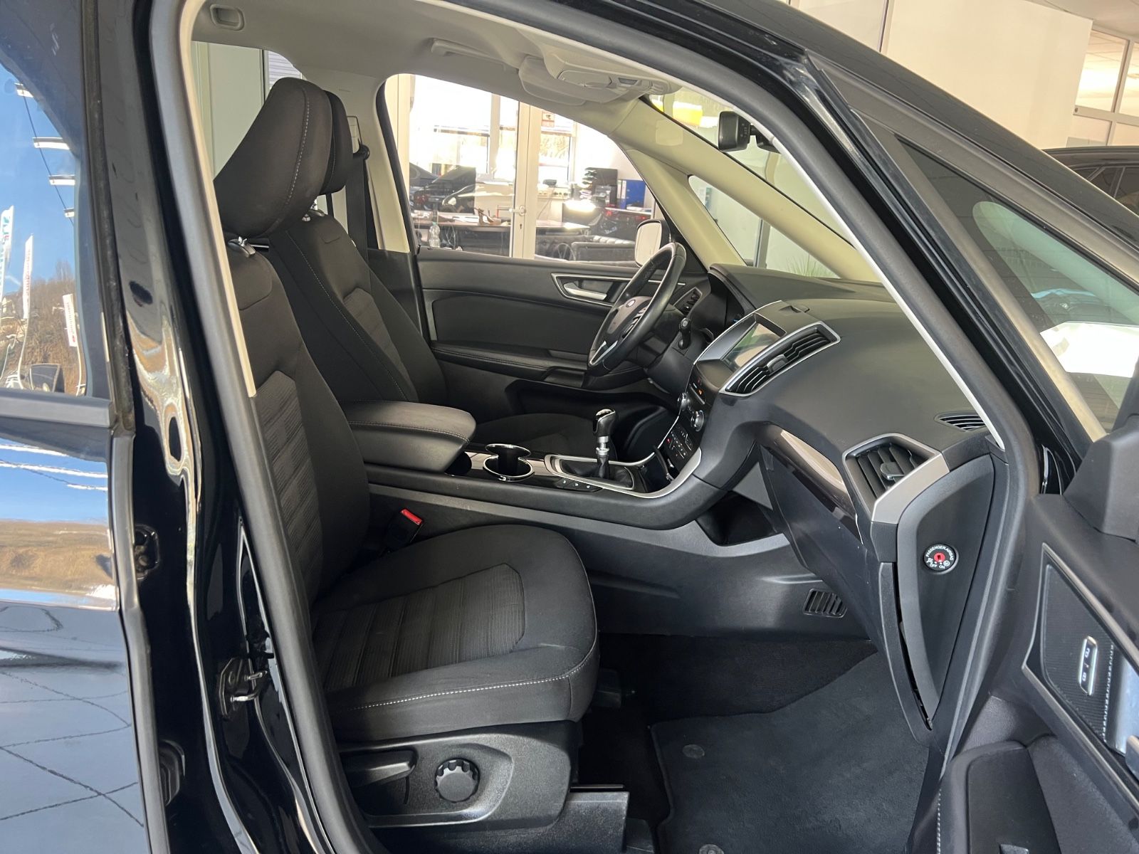Fahrzeugabbildung Ford Galaxy Business 2.0 TDCI * 7.Sitzer * NAVI *