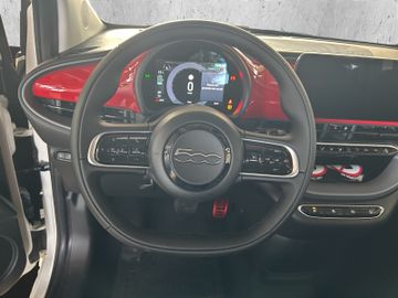 Fiat 500e 23,8kWh RED KAMERA CARPLAY PDC TOTWINKEL