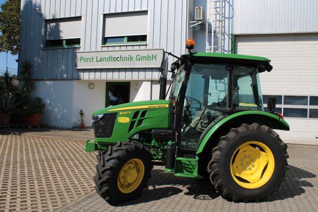 John Deere 5067E *NEUMASCHINE*