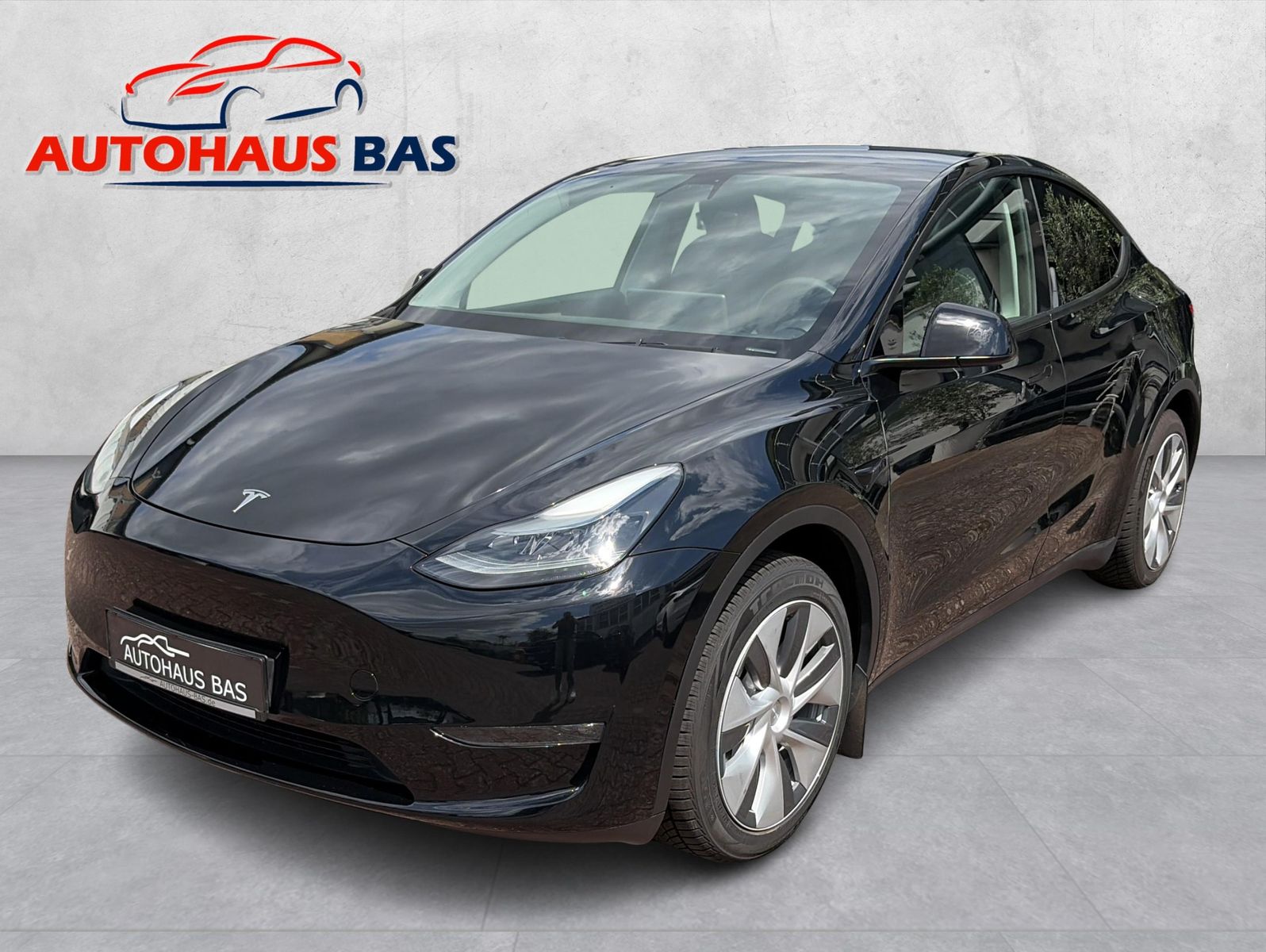 TESLA Model Y Long Range AWD * Mwst ausweisbar *