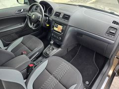 SKODA Yeti Adventure 4x4 2.0TDI 150PS AHK Xenon Mwst.
