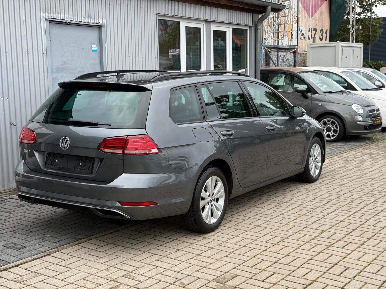 Volkswagen Golf VII 1.5 TSI Variant+Navi+Klimaaut+ACC