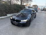 BMW M5 LASER/HUD/K-GO/CARBON/B W/MASSAGE/SB/DISPLAY/ - gebrauchte BMW M5 aus dem Jahr 2023