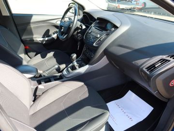 Ford Focus - 12