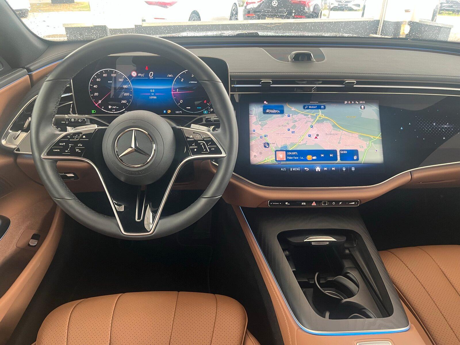 Mercedes-Benz E 220 d T AVANTGARDE/Distronic/Memory/Kamera/AHK