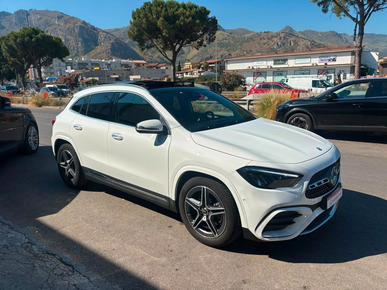 Mercedes-Benz Mercedes GLA200 d AMG Line Premium Plus Auto imagem 3