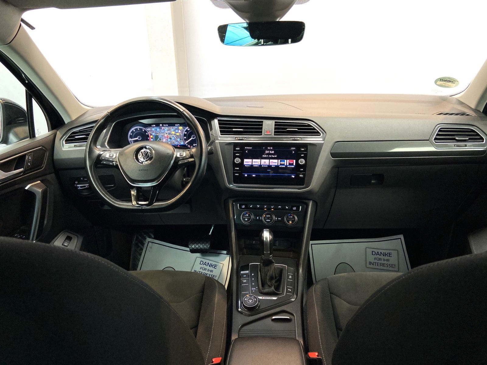 Volkswagen Tiguan Highline BMT 4 4Motion Automatik LED Navi foto 16