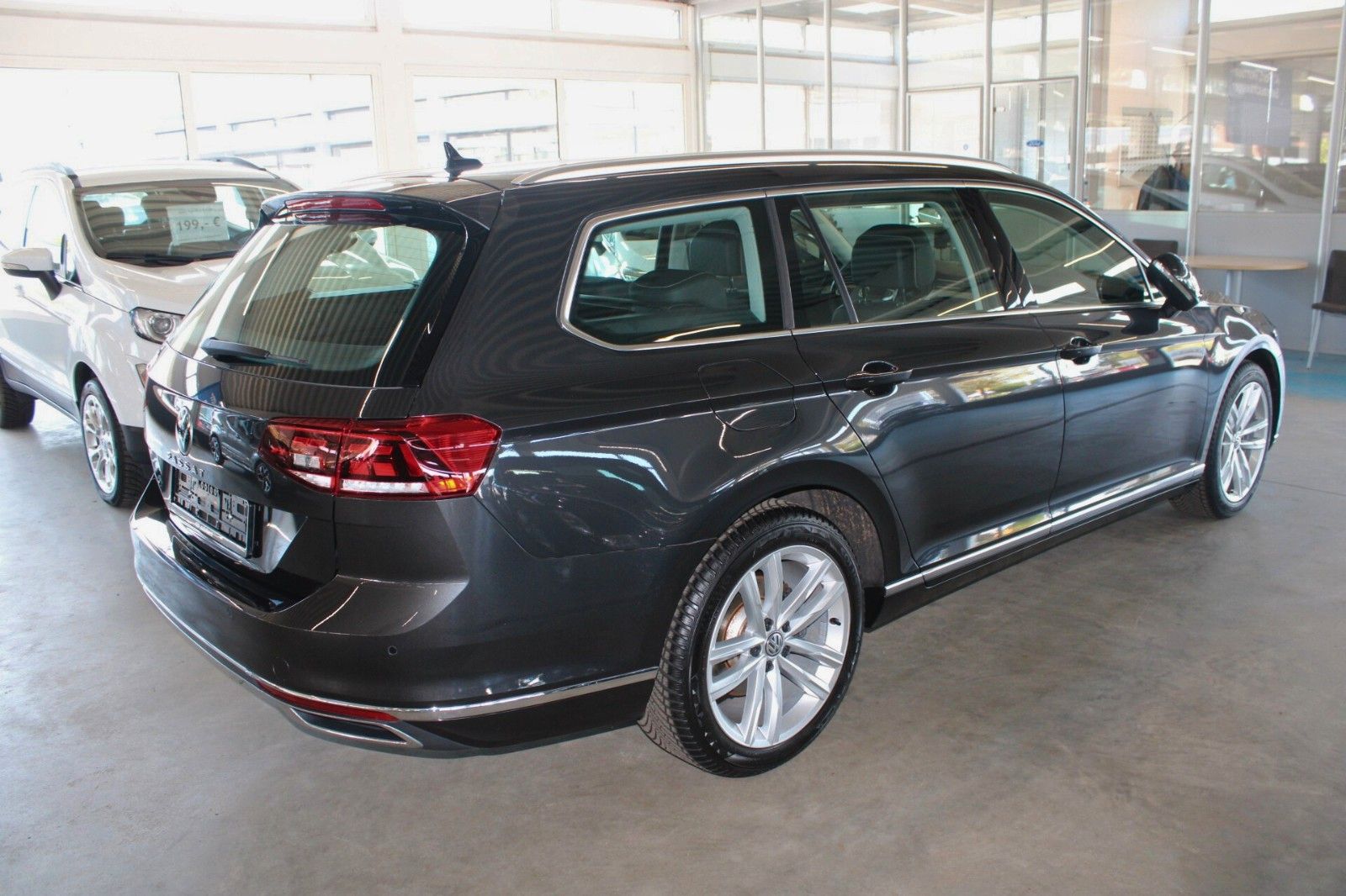 Fahrzeugabbildung Volkswagen Passat 2.0 TDI DSG Elegance LED CAM ACC NAVI uvm