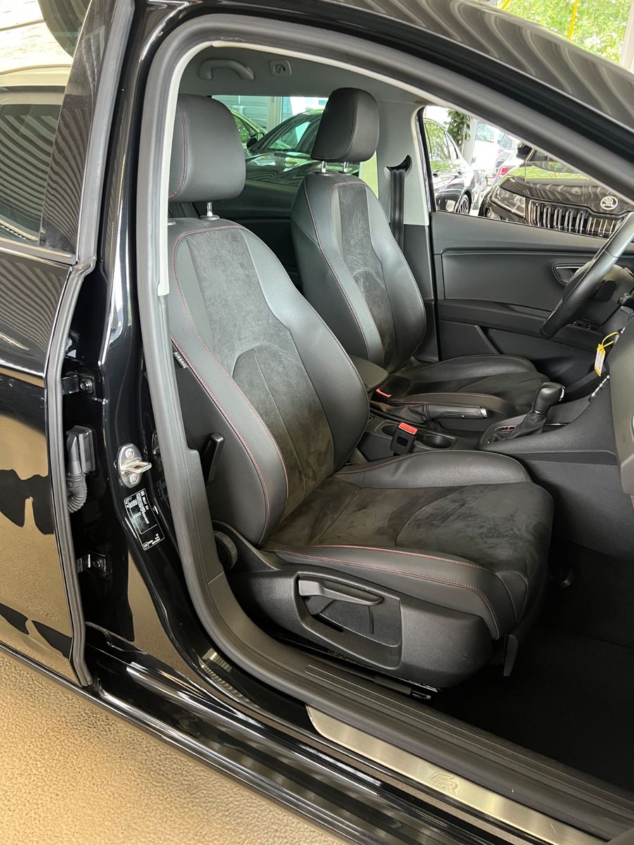 Fahrzeugabbildung SEAT Leon ST FR 2.0 TDI DSG AUTOMATIK *LED*1.HAND*