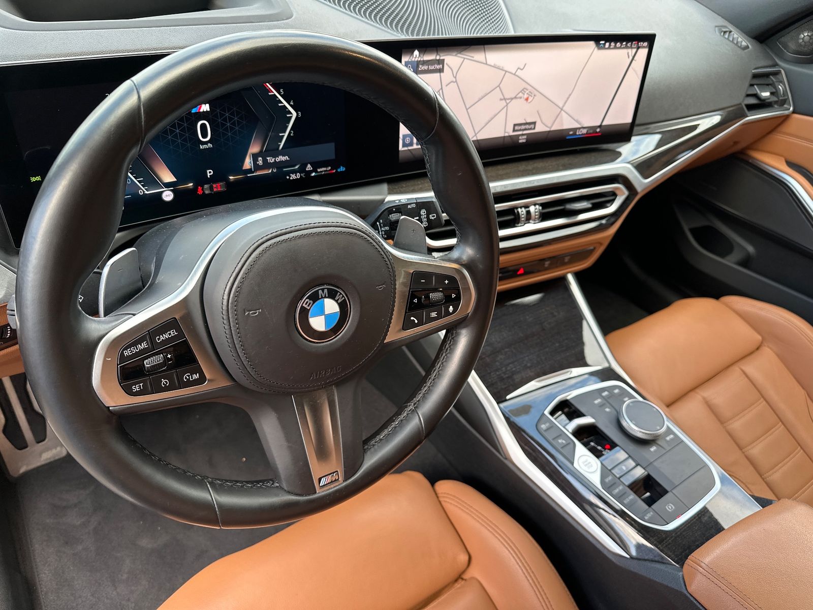 Fahrzeugabbildung BMW M340d Touring xDrive NAV+LED+PANO+AHK+HEAD-UP