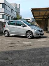Mercedes-Benz Mercedes A Klasse A160 Rentnerauto 2. Hand... - Mercedes-Benz A 160 in Duisburg