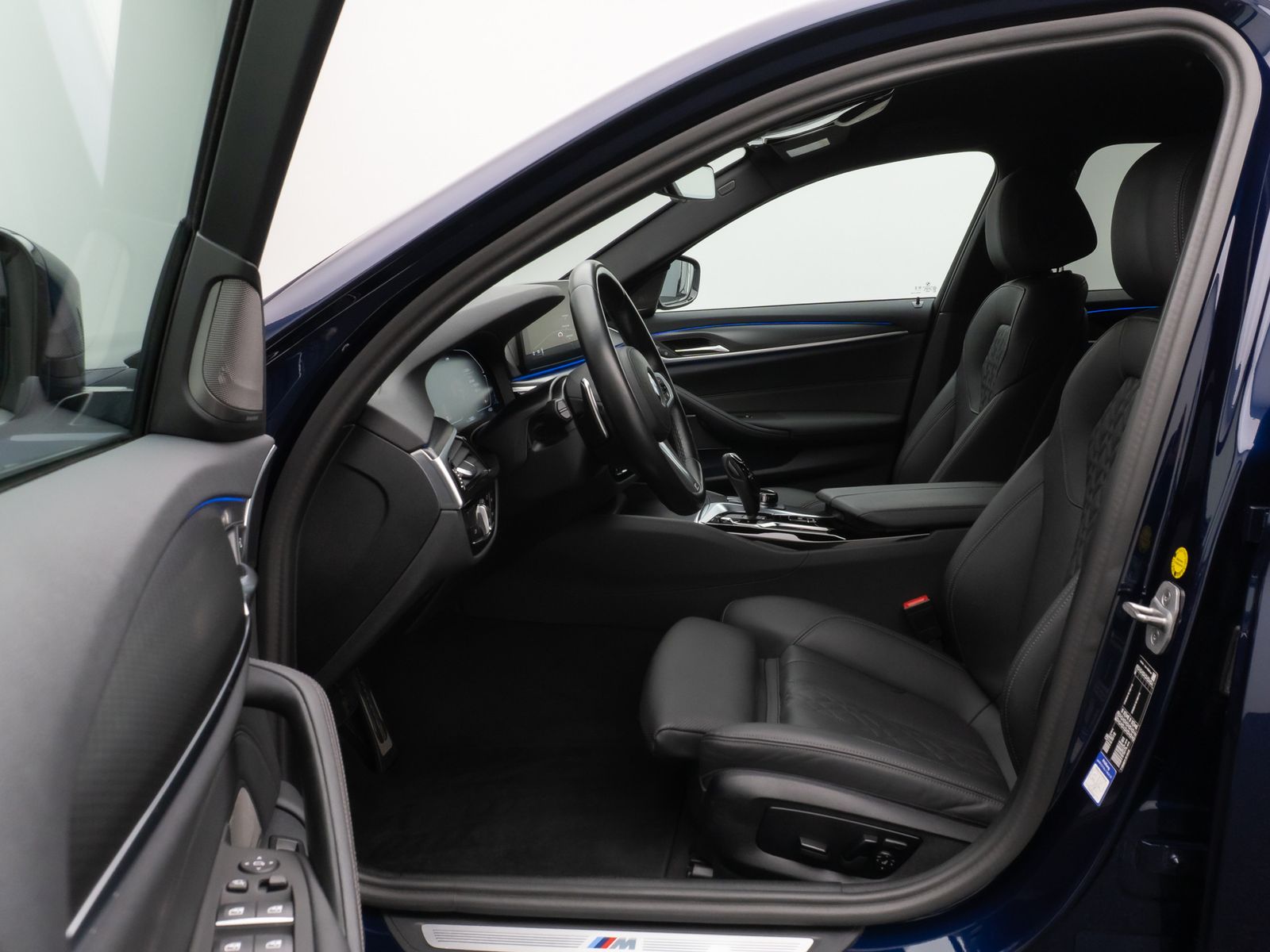 Fahrzeugabbildung BMW 520d M Sport Pro Kamera HUD DAB H/K 4xKlima 19"