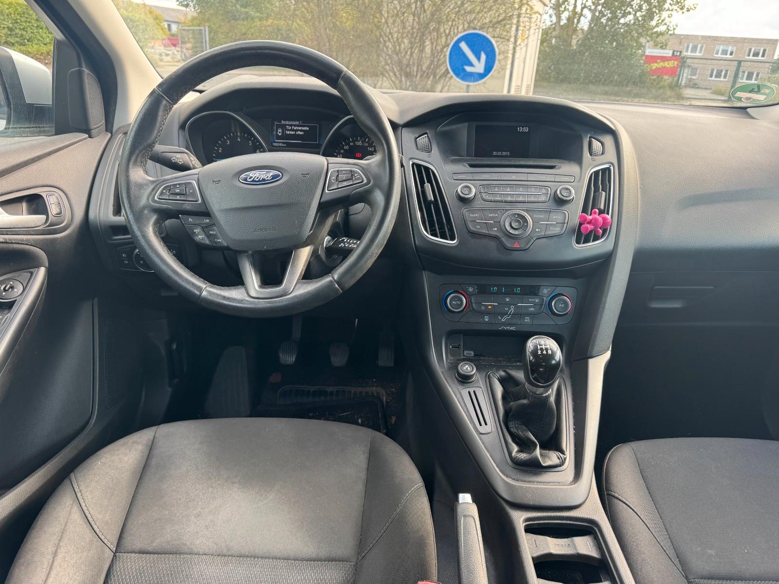 Ford Focus 2015 — photo 7