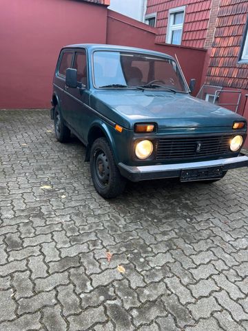 Lada Niva 1.7