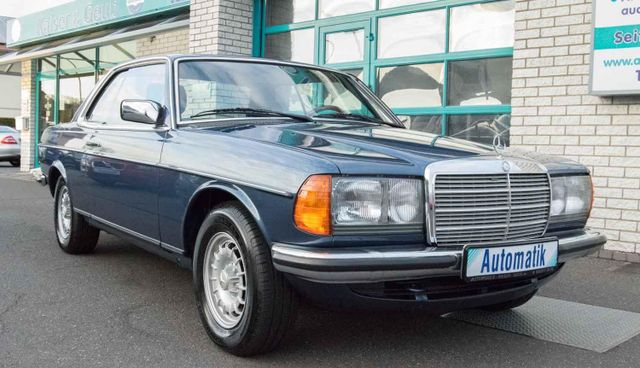 Mercedes-Benz W123 230 CE Oldtimer