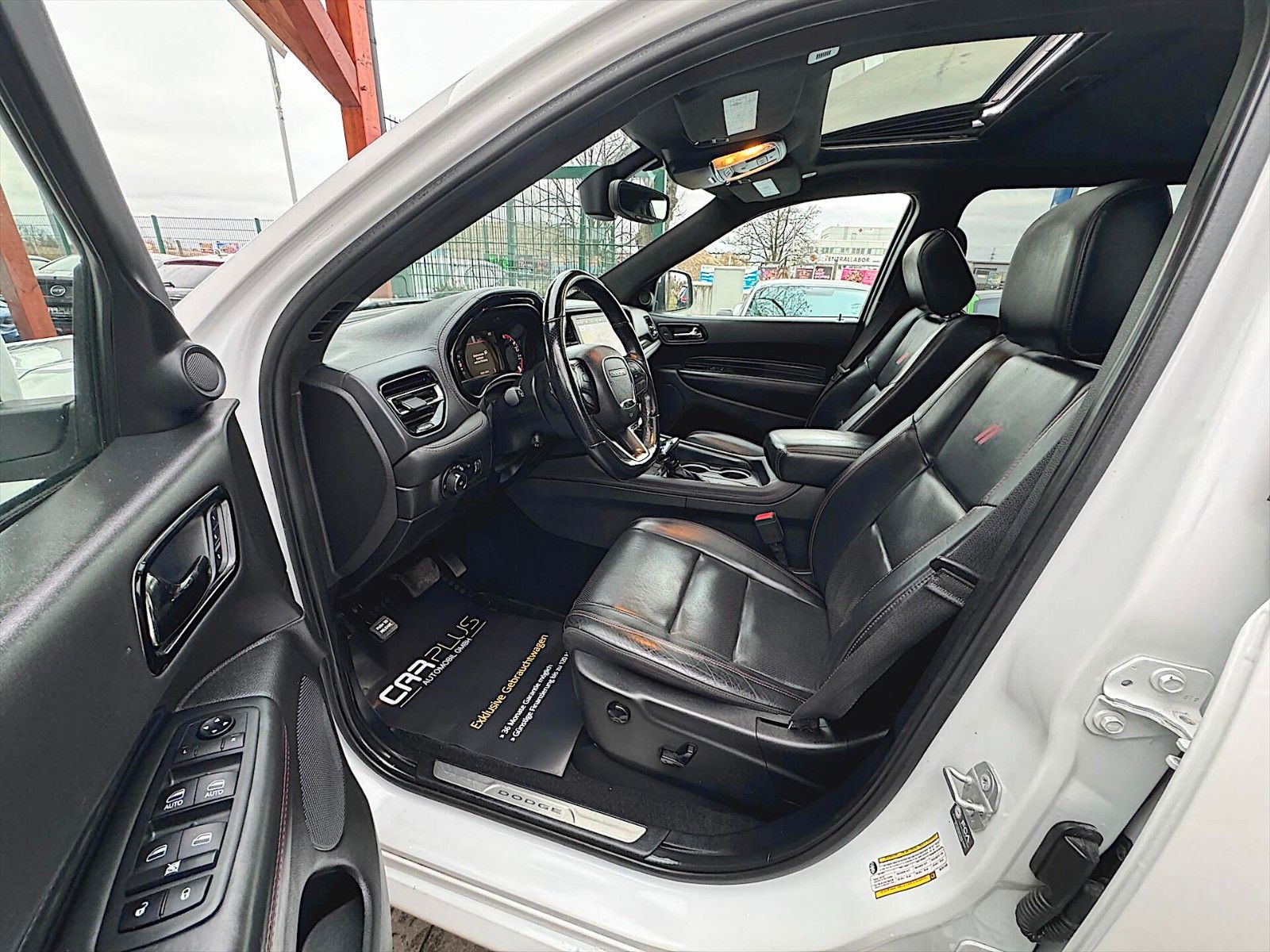 Fahrzeugabbildung Dodge Durango 5.7 V8 SRT R/T 4x4 Night-Paket Modell 22
