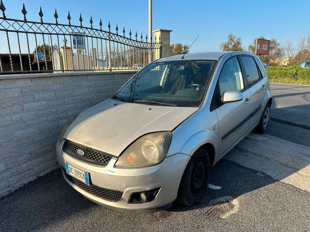 Ford Fiesta 1.4 TDCi 5p. Neopatentati