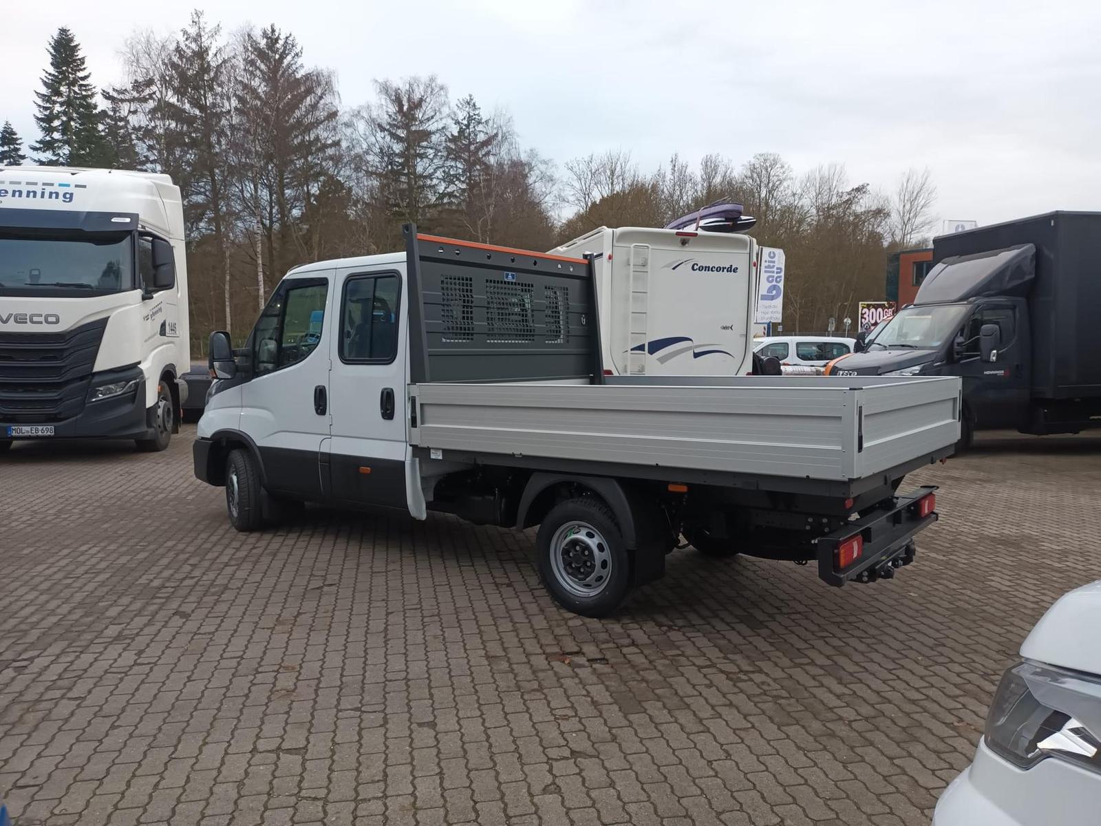 Iveco 35S16H3.0A8YD *2,8m Pritsche*KLIMA*AHK*RADIO*