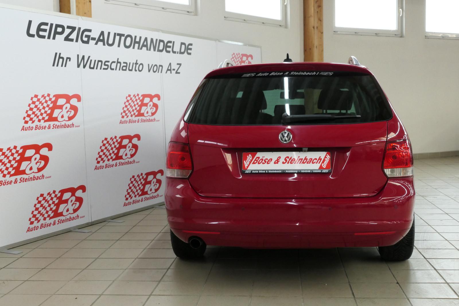 Volkswagen Golf 2011 — engine 1.598 cm³, 105 HP (77kW)