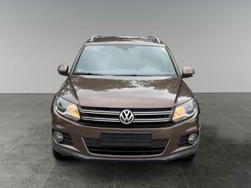 Volkswagen Tiguan - 2
