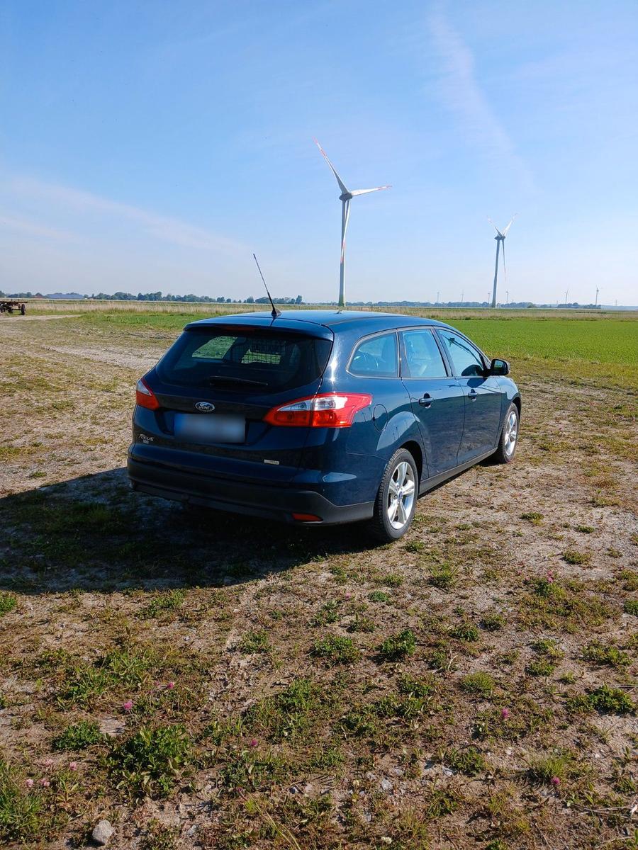 Ford Focus 2014 — engine 95 HP (70kW)