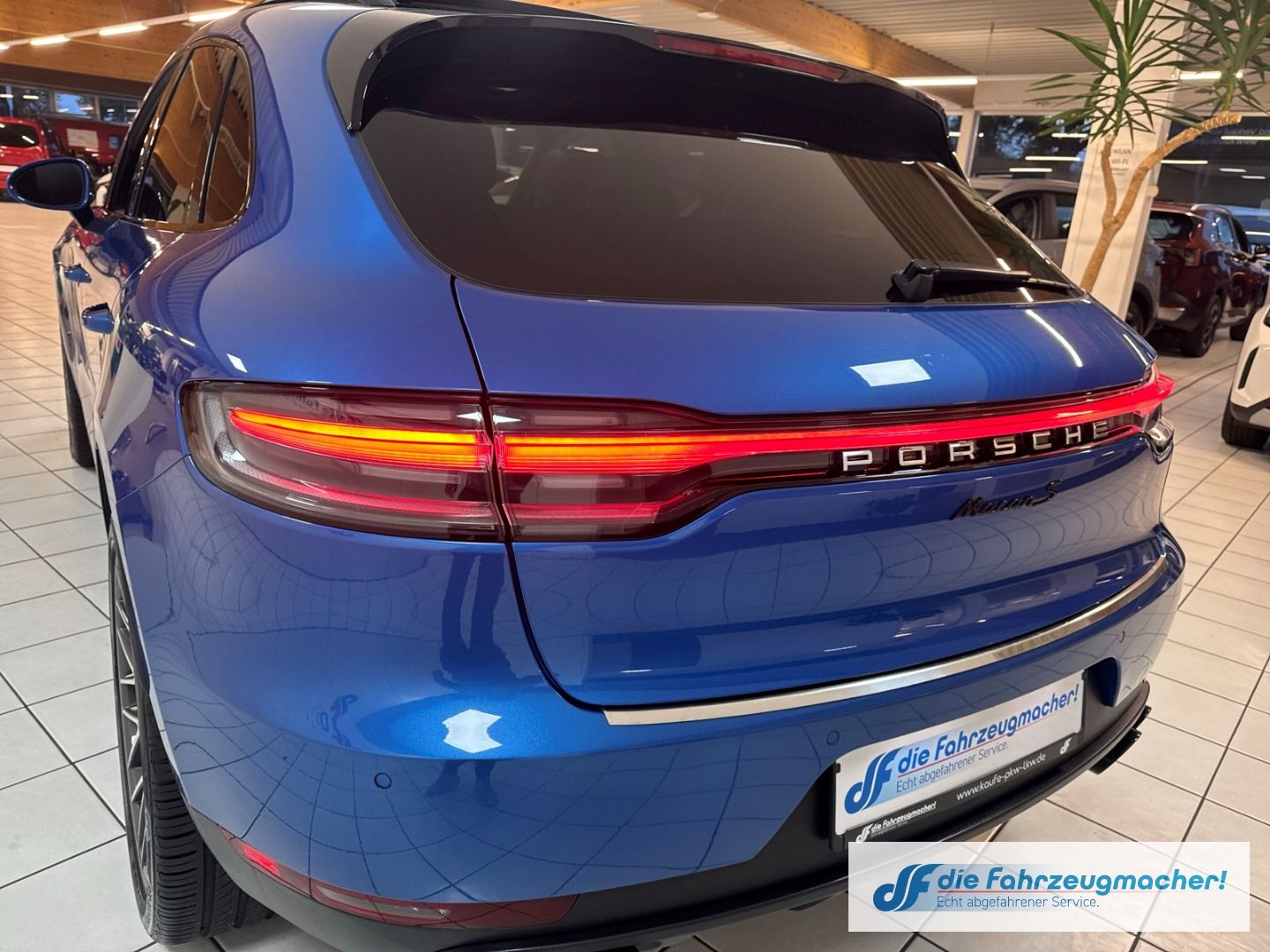 Fahrzeugabbildung Porsche Macan S El. Panodach Navi Memory Sitze Soundsyst