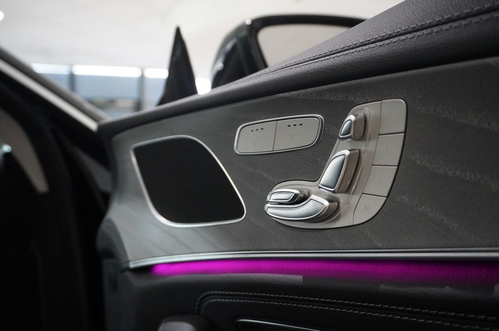 Fahrzeugabbildung Mercedes-Benz CLS 450 4MATIC 9G-TRONIC NAVI/360°/LED/HUD/AHK