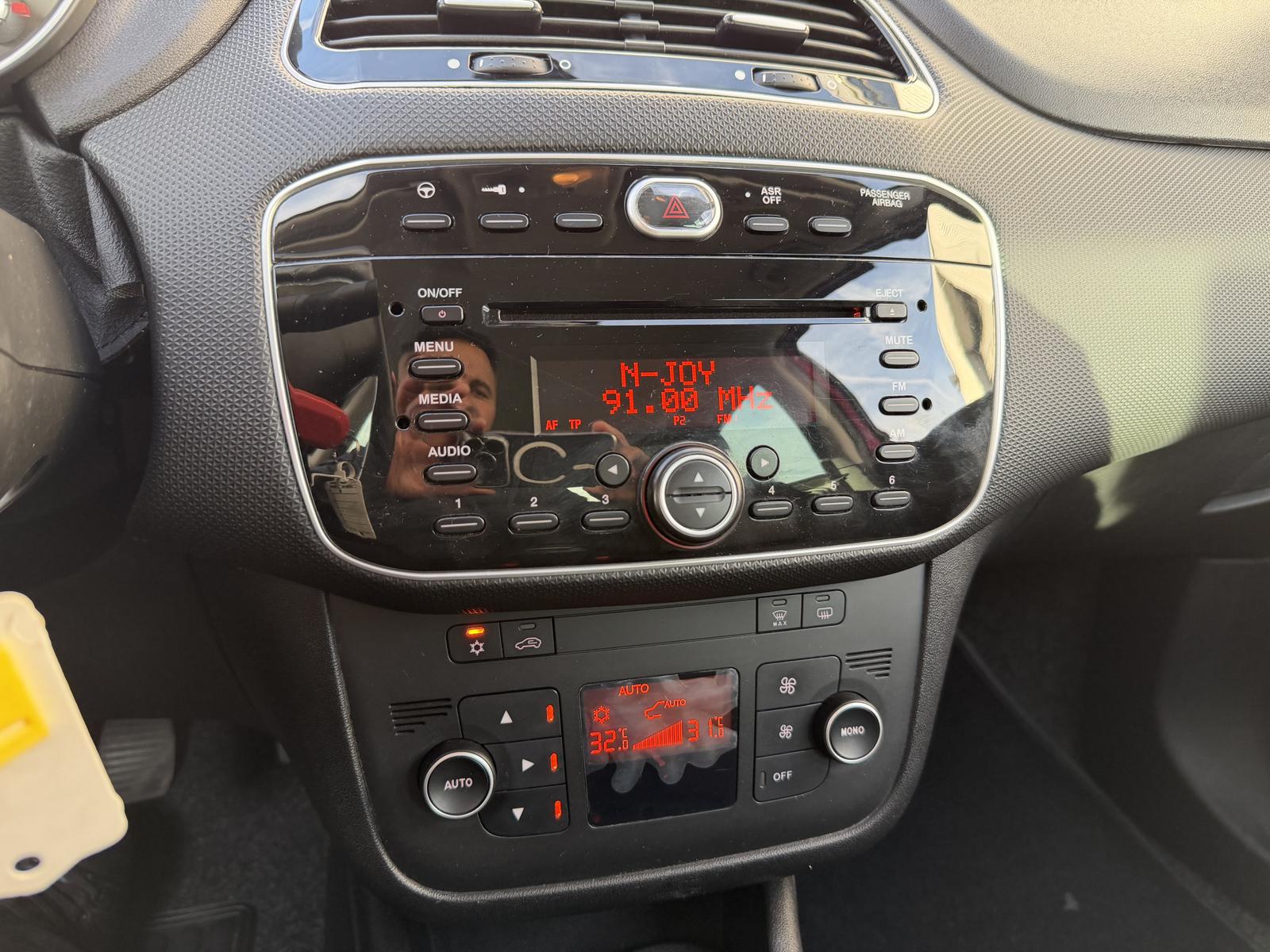 Fiat Punto More (2017-->) Klimaautomatik Sitzheizung