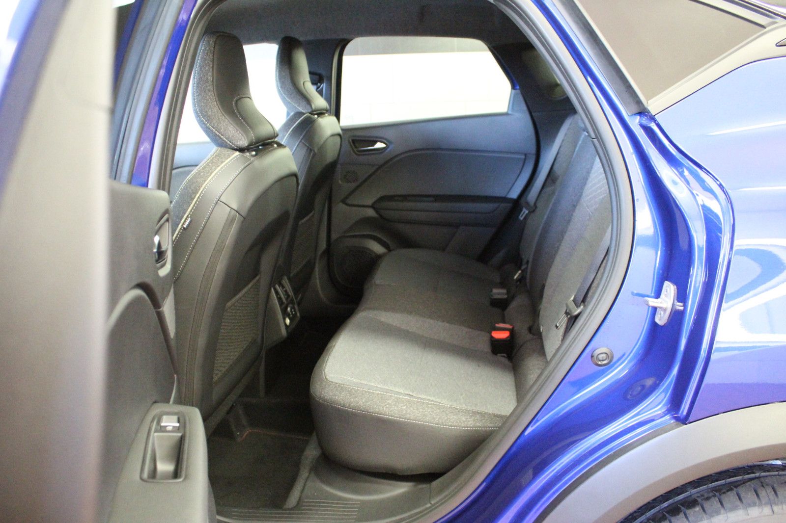 Fahrzeugabbildung Renault Captur Full Hybrid E-Tech 160 Techno *Winterp.*