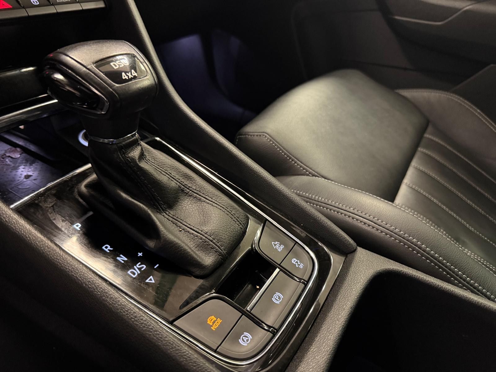 Fahrzeugabbildung SKODA Karoq Style 4x4 / AHK/ALLRAD/LED/KAMERA/LEDER