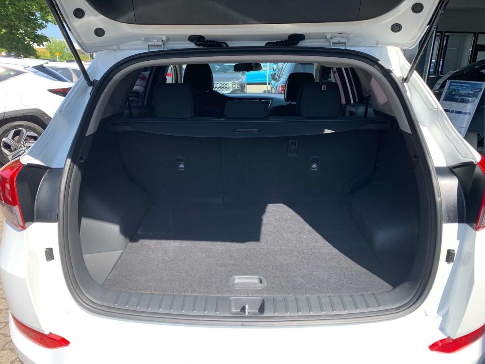 Fahrzeugabbildung Hyundai Tucson 1.6 Classic PDC Navi