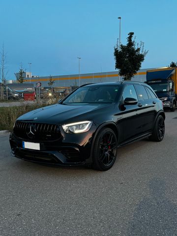 Mercedes-Benz GLC 63 AMG S AMG 4Matic Perf.Sitze Pano Edition1