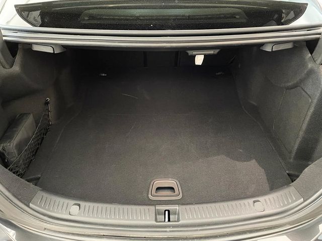 Fahrzeugabbildung Mercedes-Benz E300d4M AMG/Facelift/Night/AHK/Burm./Air/Memo