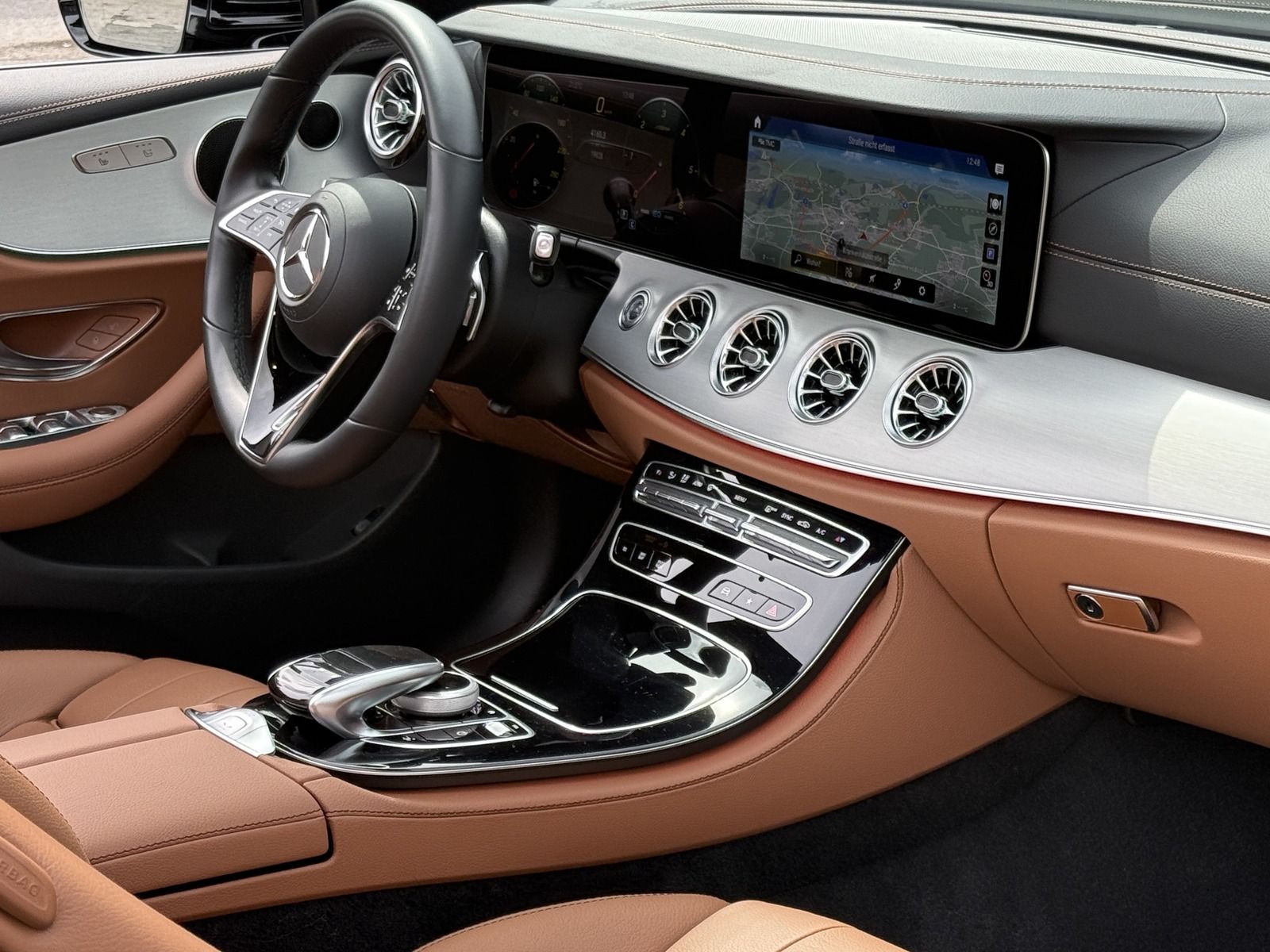 Mercedes-Benz E 300 d 4Matic Cabrio AVANTGARDE PAKET KAMERA CO foto 16