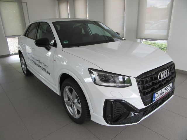 Q2 S-Line 35 TFSI NAV KAM KLI SHZ LED