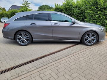 Mercedes CLA 200 Shooting Brake - 8